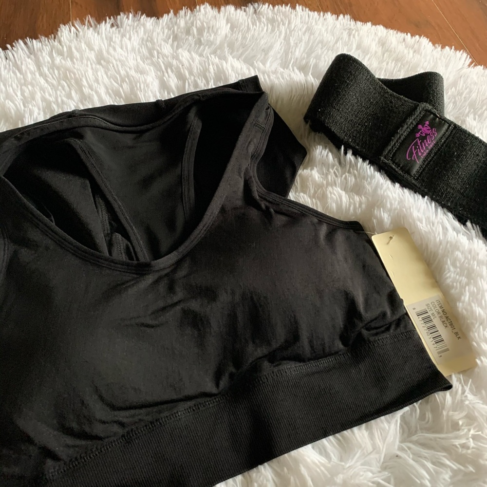 โค๏ธ S/M YELETE Hooded Sports bra - Picture 2 of 6